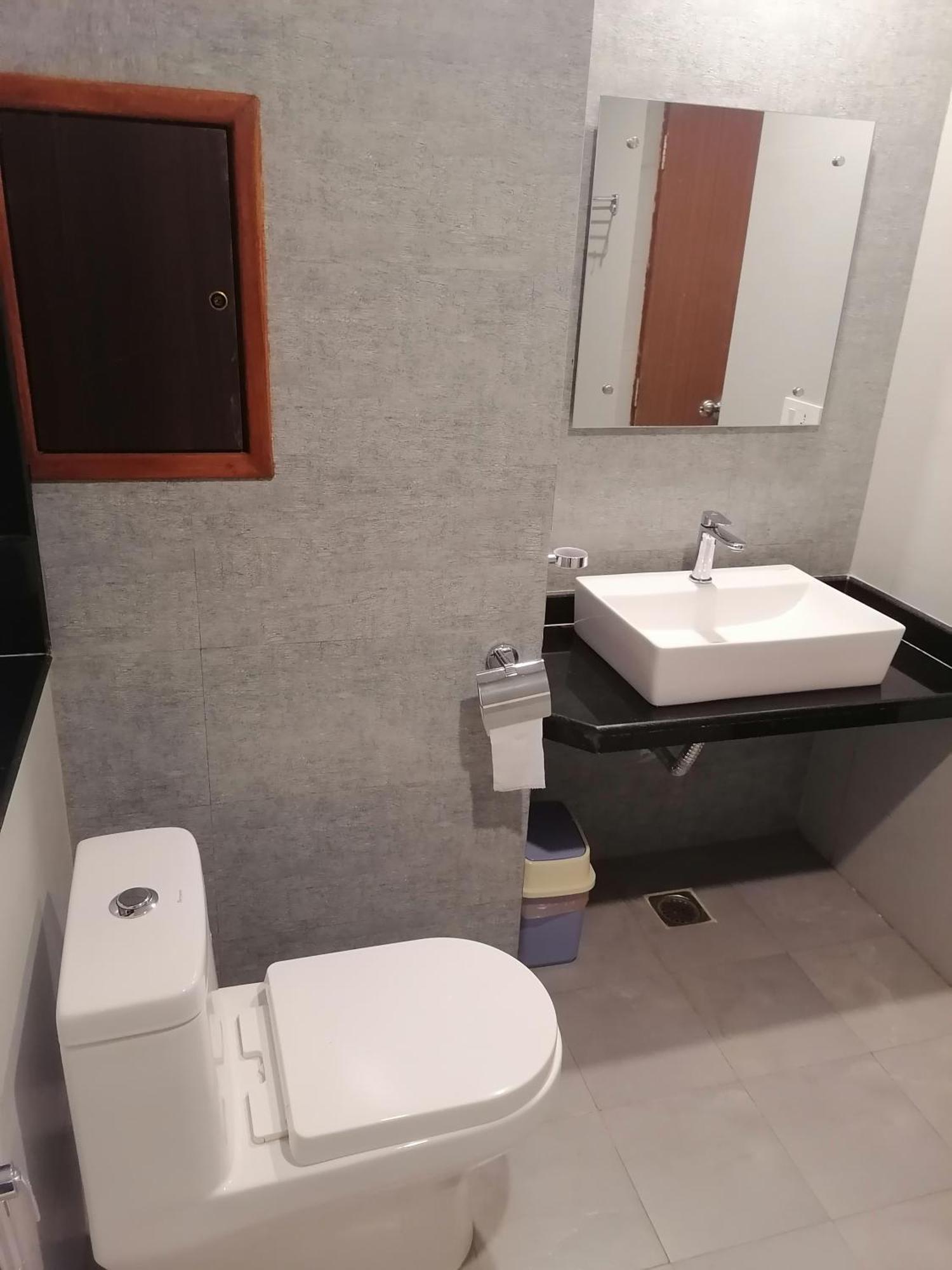 Urban Boutique Hotel Покхара Экстерьер фото
