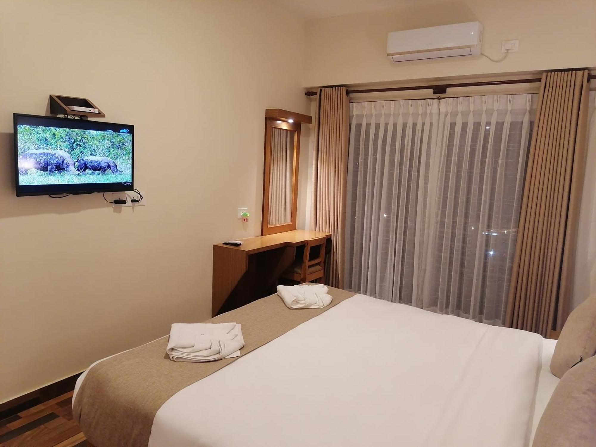 Urban Boutique Hotel Покхара Экстерьер фото
