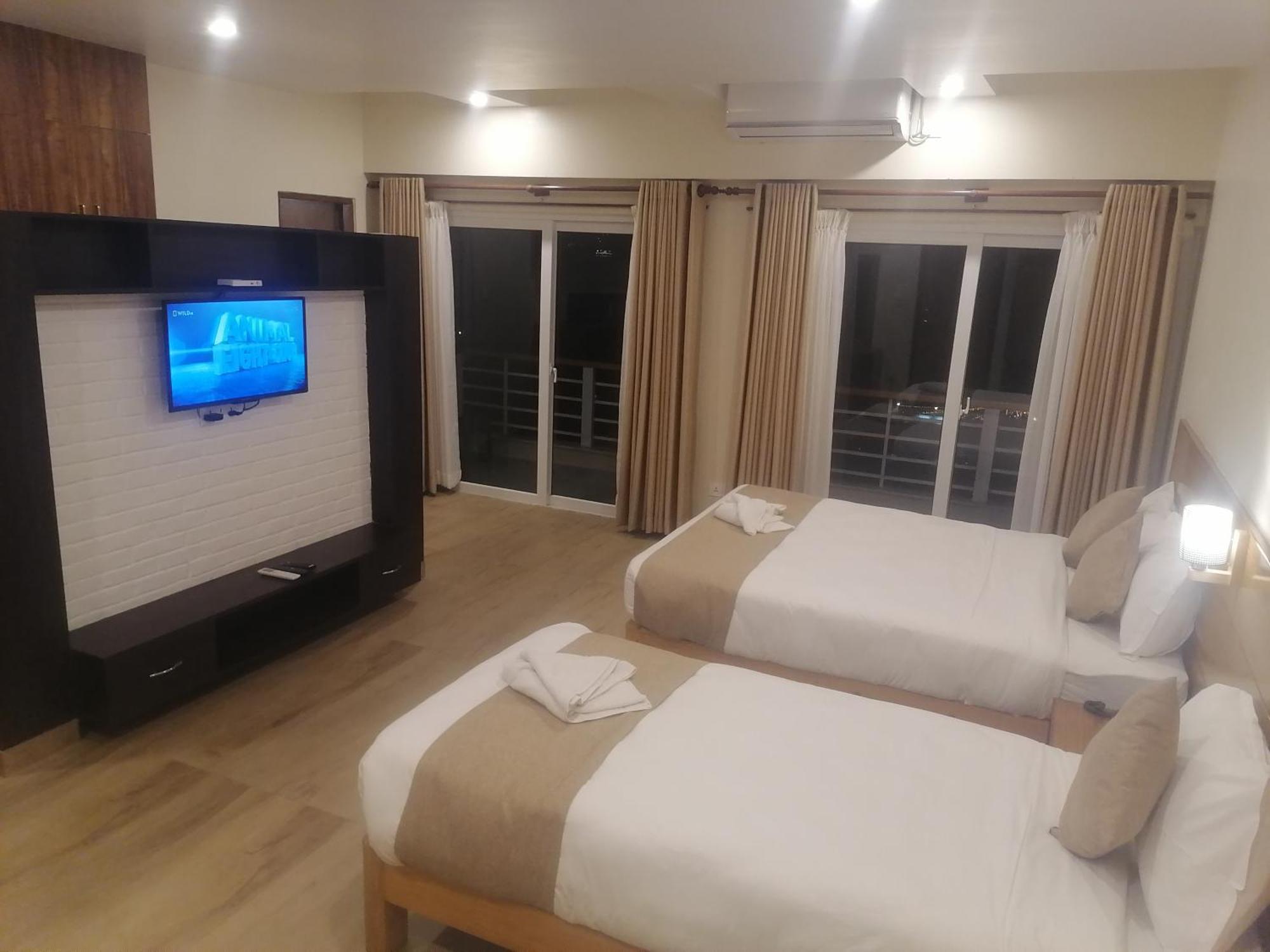 Urban Boutique Hotel Покхара Экстерьер фото